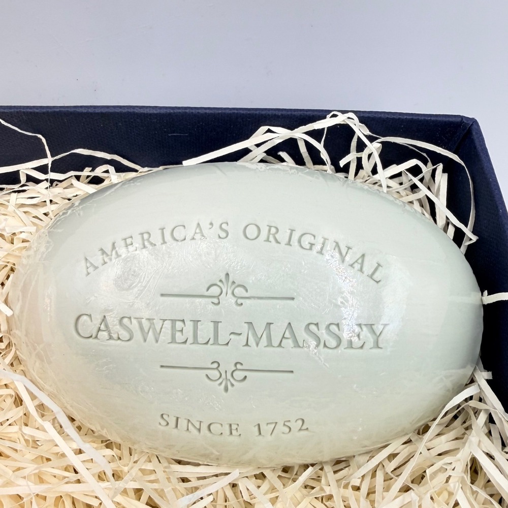 Caswell-Massey Newport Sandalwood Jockey Club Number Six Scent Luxury 4 Bar Set - Picture 8 of 8